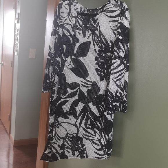 Chico's Travelers Collection Assymetrical Mesh Navy & White Cover Up Sz 3 or L - Picture 6 of 13